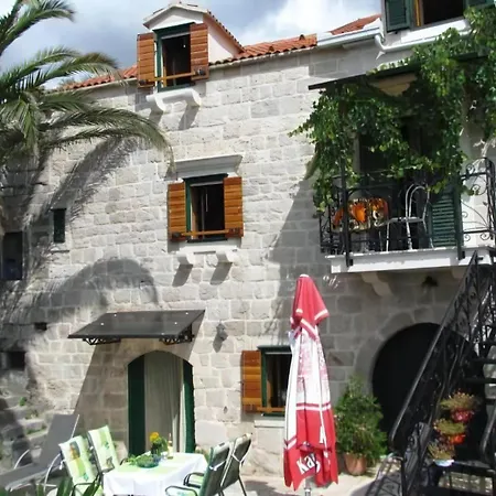Holiday home Mit Terrasse Fuer Drei Personen *