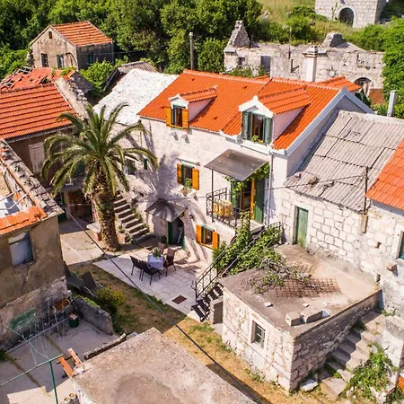 Mit Terrasse Fuer Drei Personen Holiday home